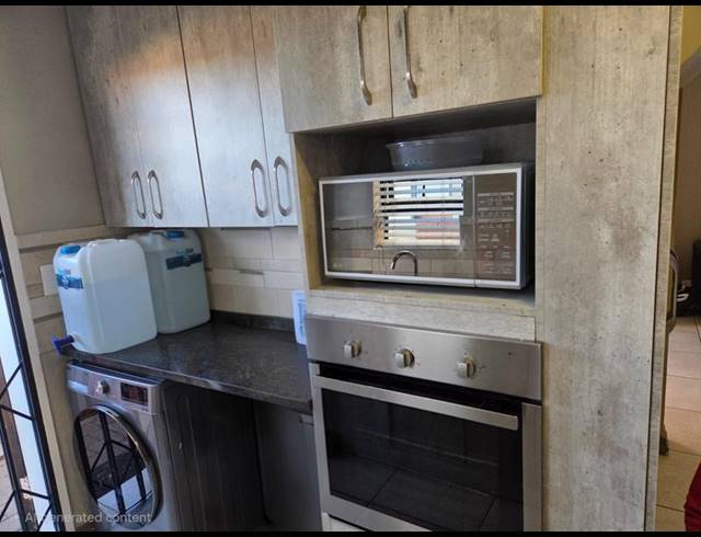 3 BEDROOM TOWNHOUSE FOR SALE IN AMBERFIELD